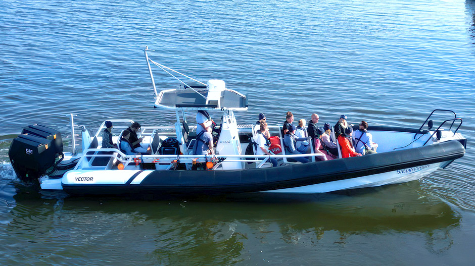 Многофункциональная лодка RIB 1100 Flight
