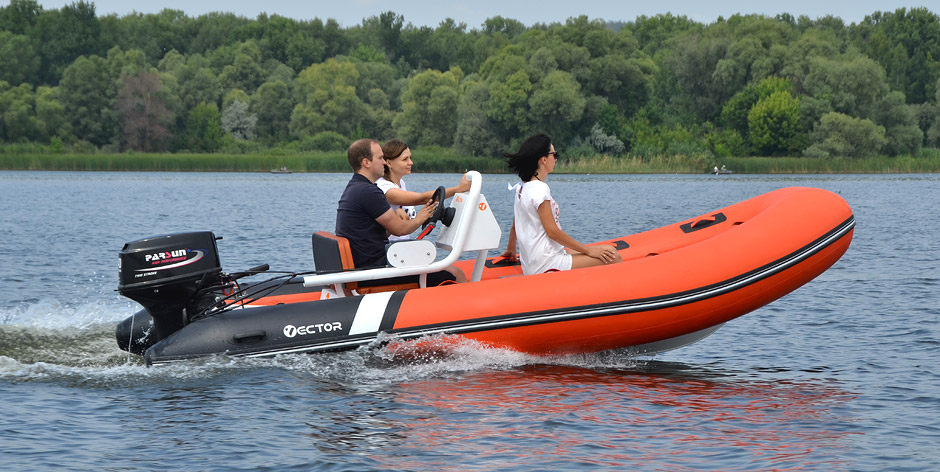 Надувная моторная лодка RIB 450